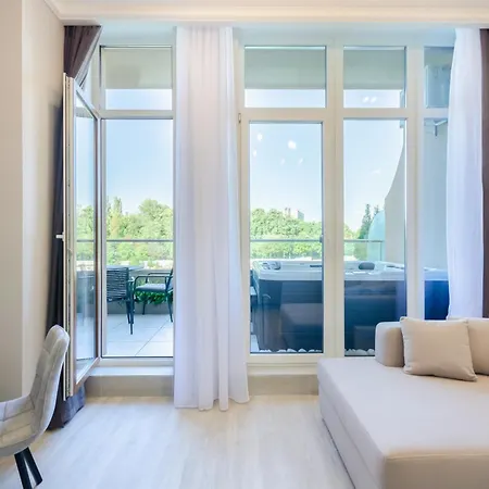 Petrovdom Spa Luxury Apartment 11-240 With Jacuzzi In Rc Pechersk Plaza Kyiv Exterior photo