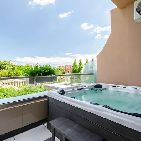 Petrovdom Spa Luxury Apartment 11-240 With Jacuzzi In Rc Pechersk Plaza Kyiv Exterior photo